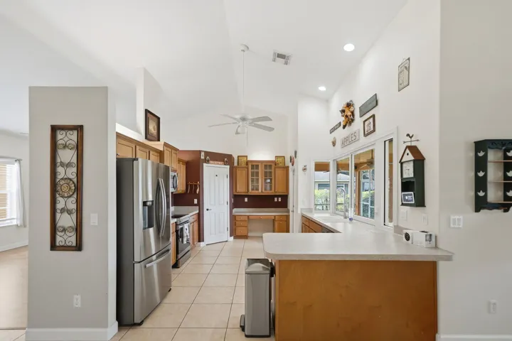 21-web-or-mls-426-ne-vanda-terrado