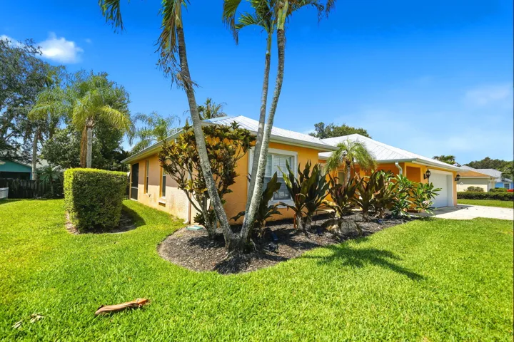 10-web-or-mls-426-ne-vanda-terrado
