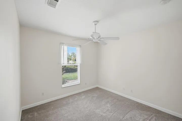 12-web-or-mls-426-ne-vanda-terrado