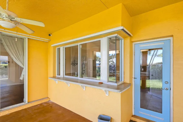 38-web-or-mls-426-ne-vanda-terrado