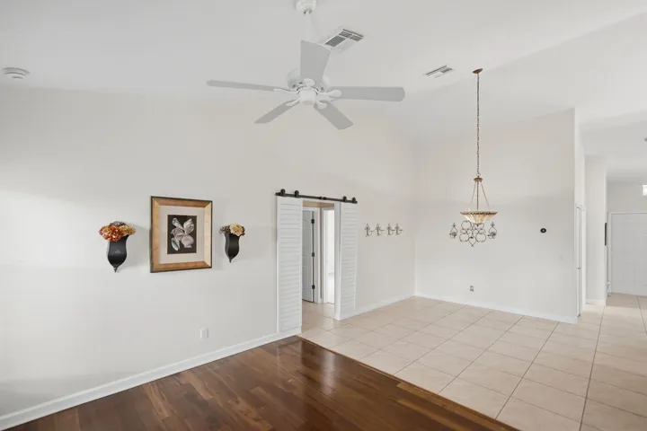 24-web-or-mls-426-ne-vanda-terrado