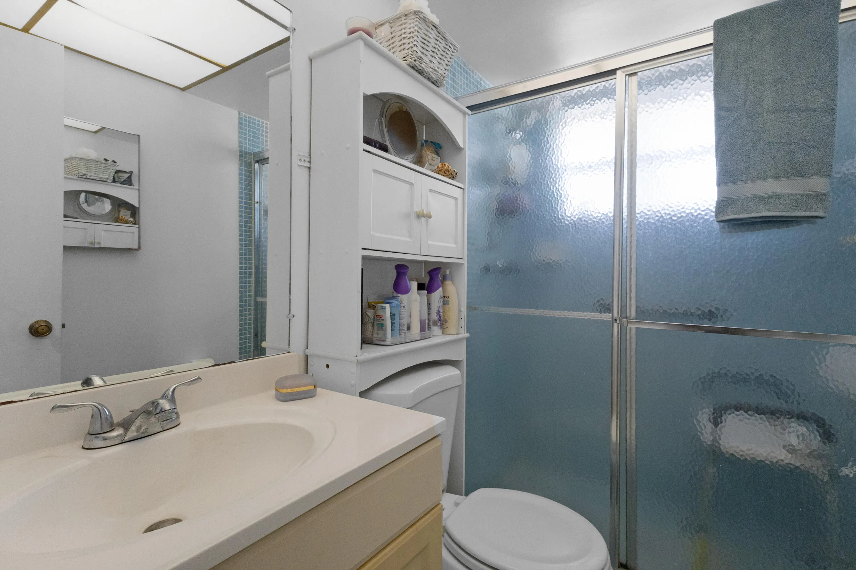 AccuTour_01 6870-royal-palm-blvd-027