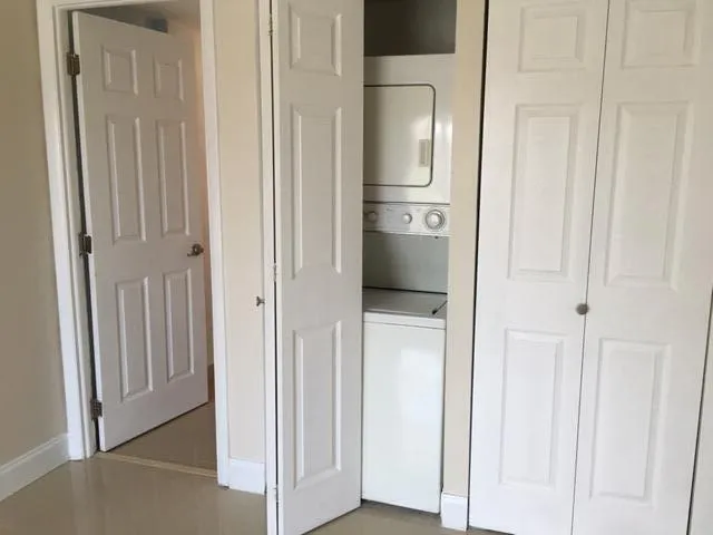 Washer/Dryer in second bedroom