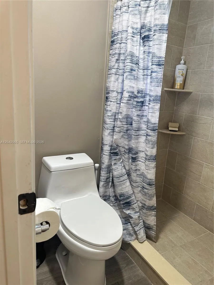 Principal Bathroom