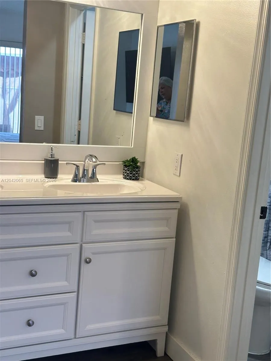 Principal Bathroom