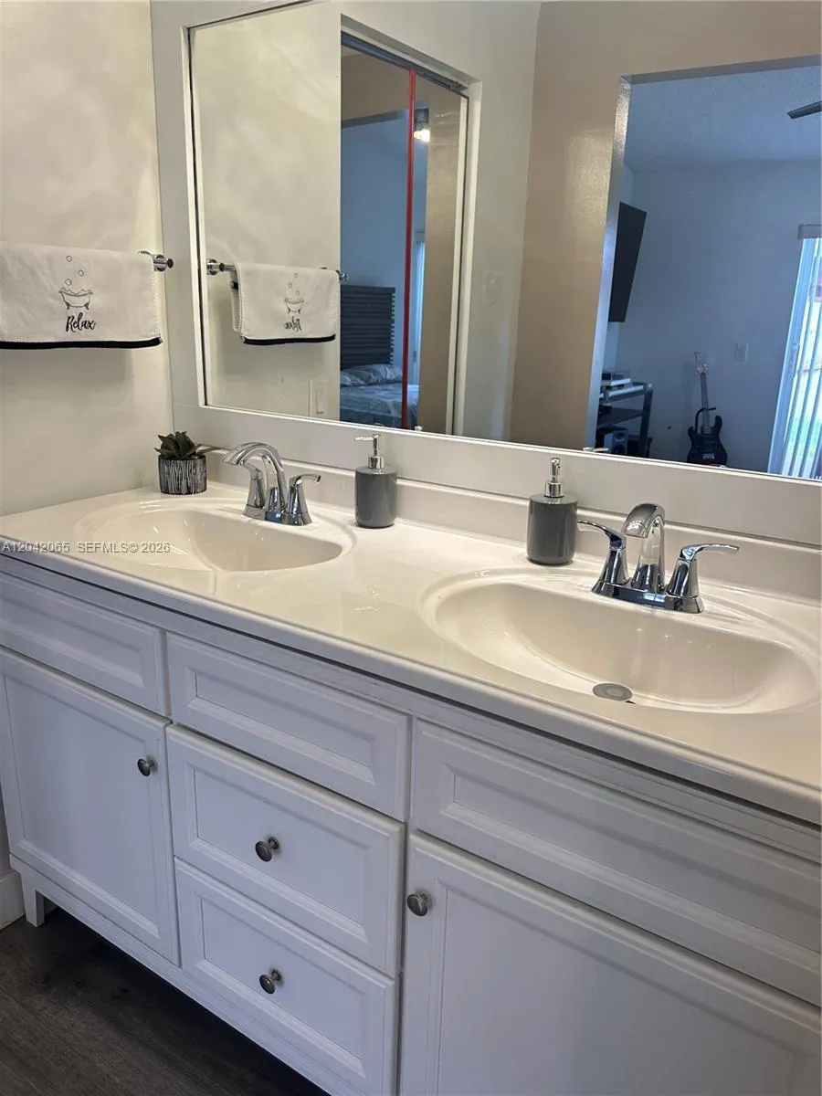 Principal Bathroom