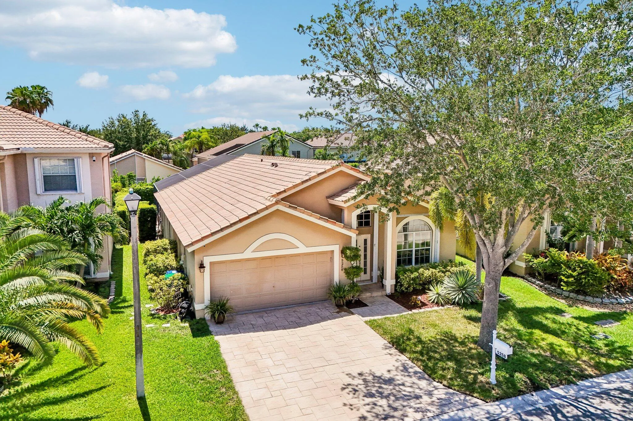 47-web-or-mls-NW 112th Ter-S2306-047