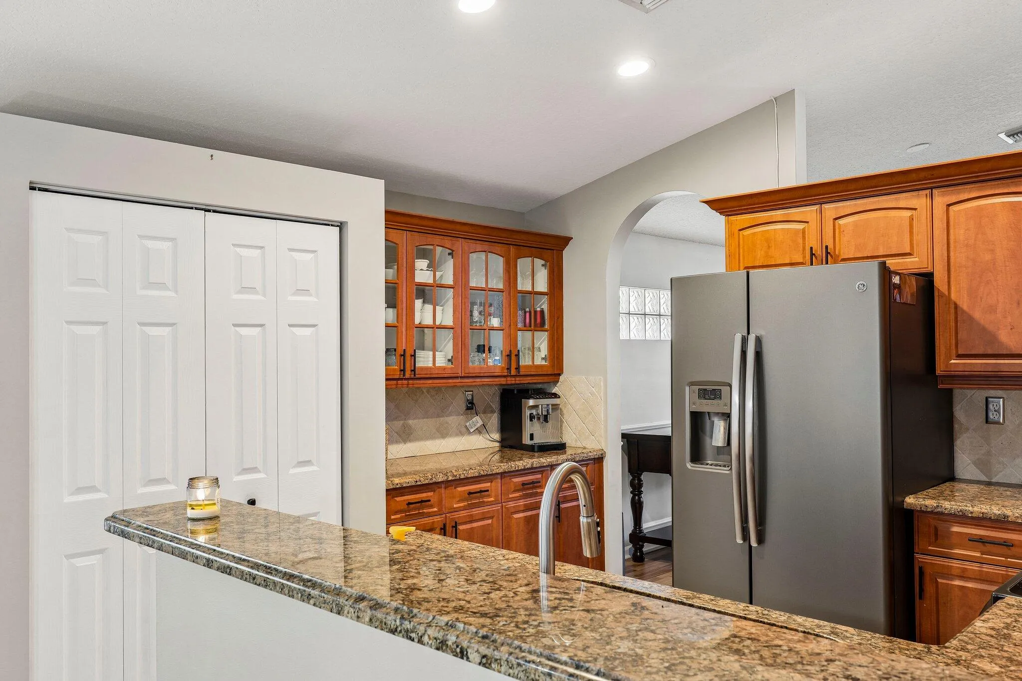 16-web-or-mls-NW 112th Ter-S2306-016