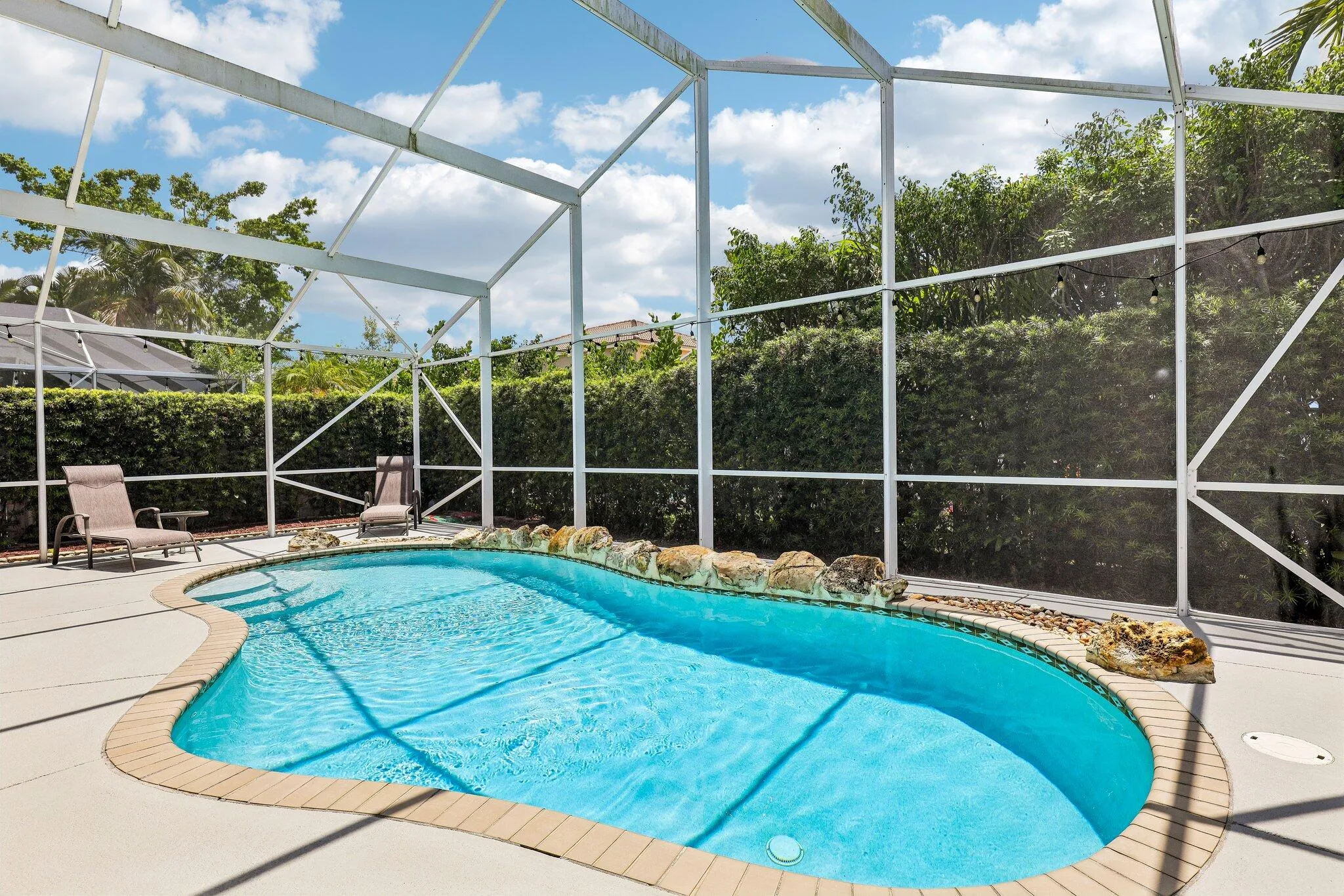 42-web-or-mls-NW 112th Ter-S2306-042