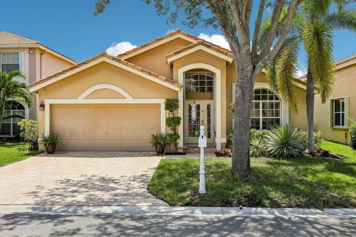 1-web-or-mls-NW 112th Ter-S2306-001