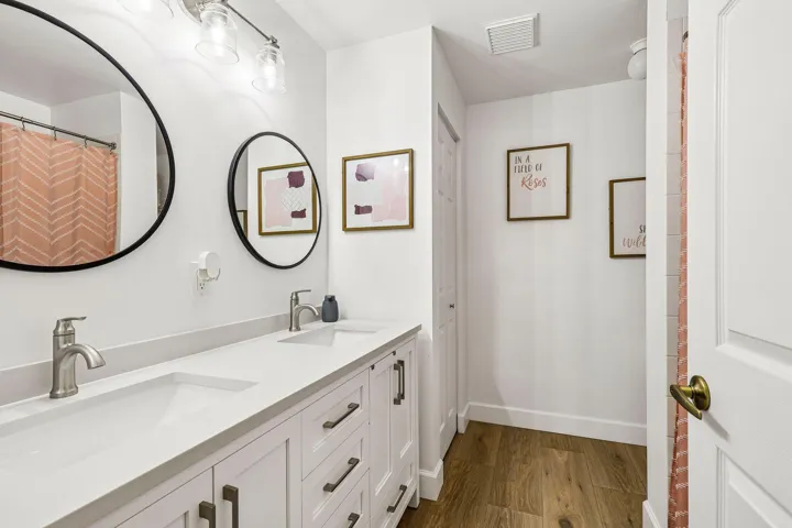 31-web-or-mls-NW 112th Ter-S2306-031