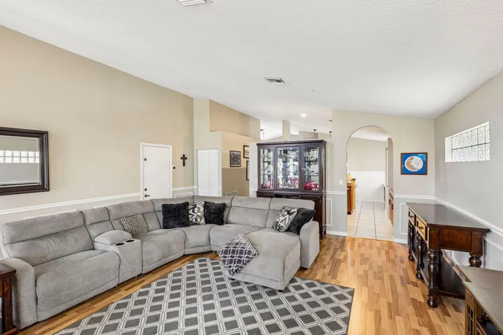 10-web-or-mls-NW 112th Ter-S2306-010