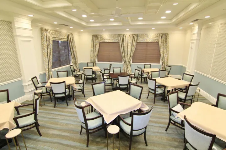 Valencia Palms card room