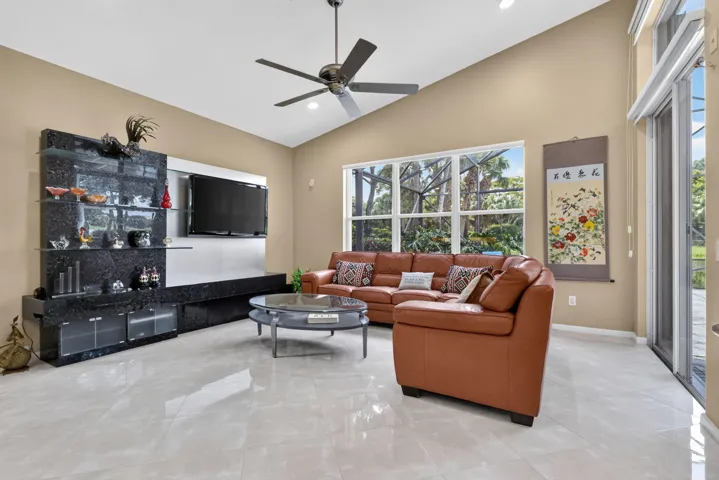 Spacious yet Cozy