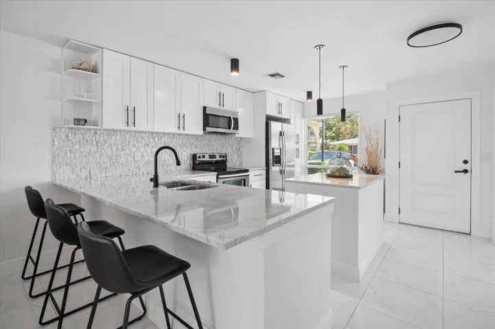 05-Mamone-13725 Flora Pl #C-5