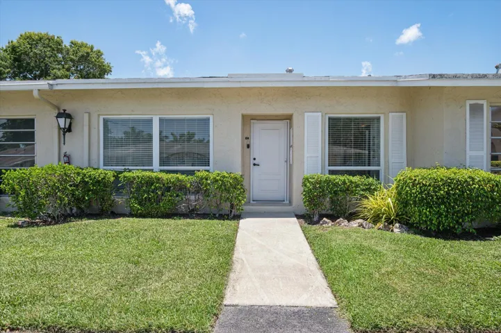 02-Mamone-13725 Flora Pl #C-2