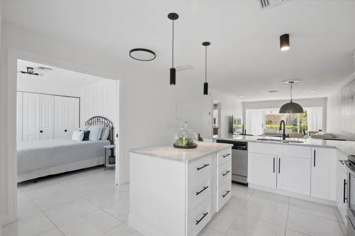 04-Mamone-13725 Flora Pl #C-4