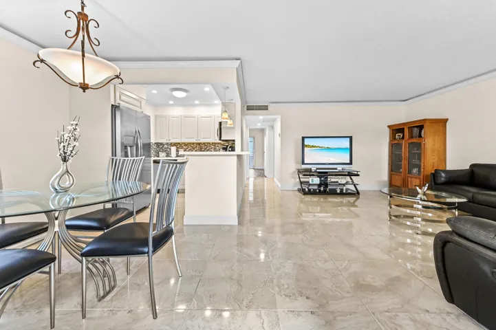 05 Dining area 01