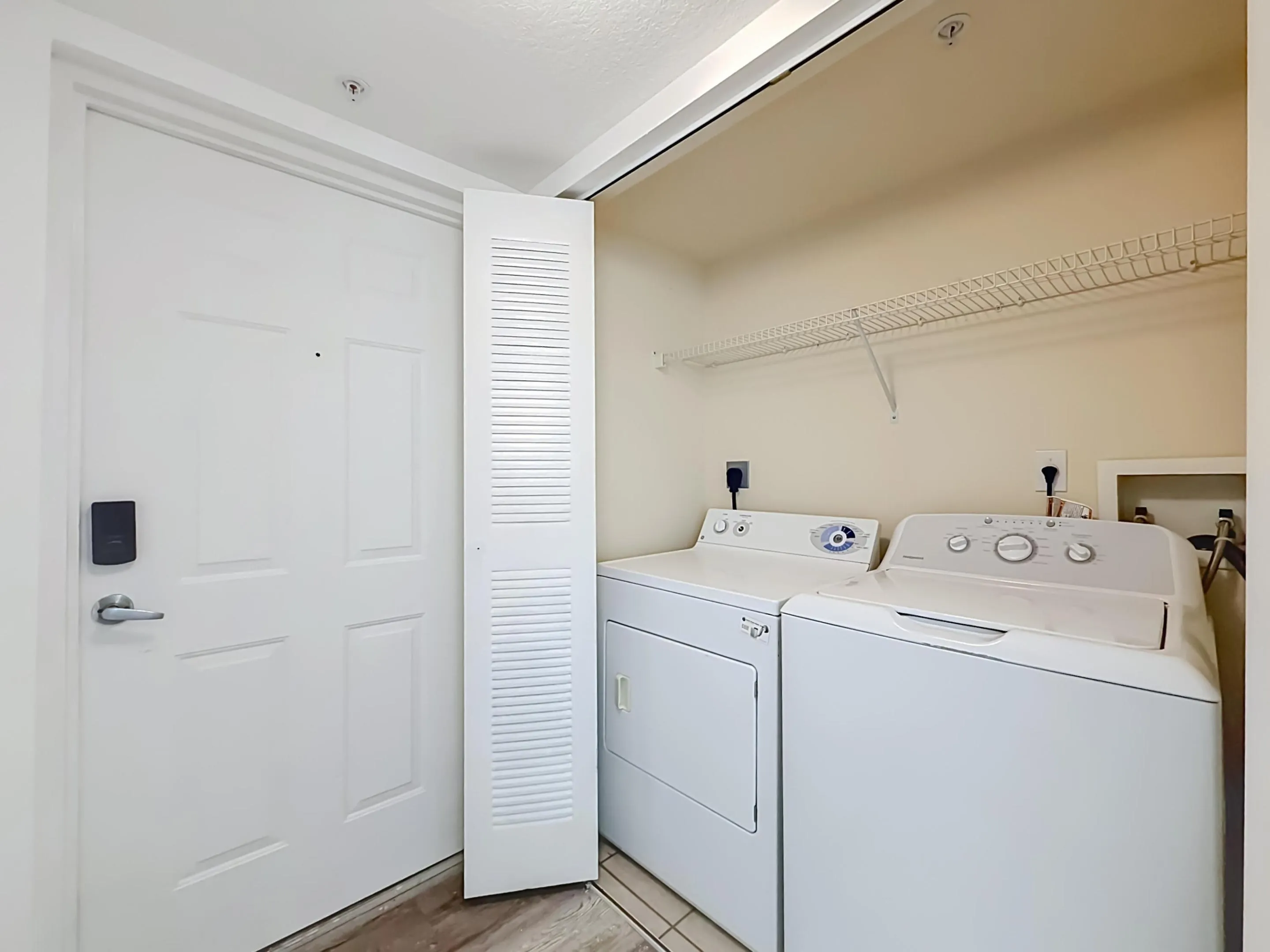 1119 Villa Circle-14