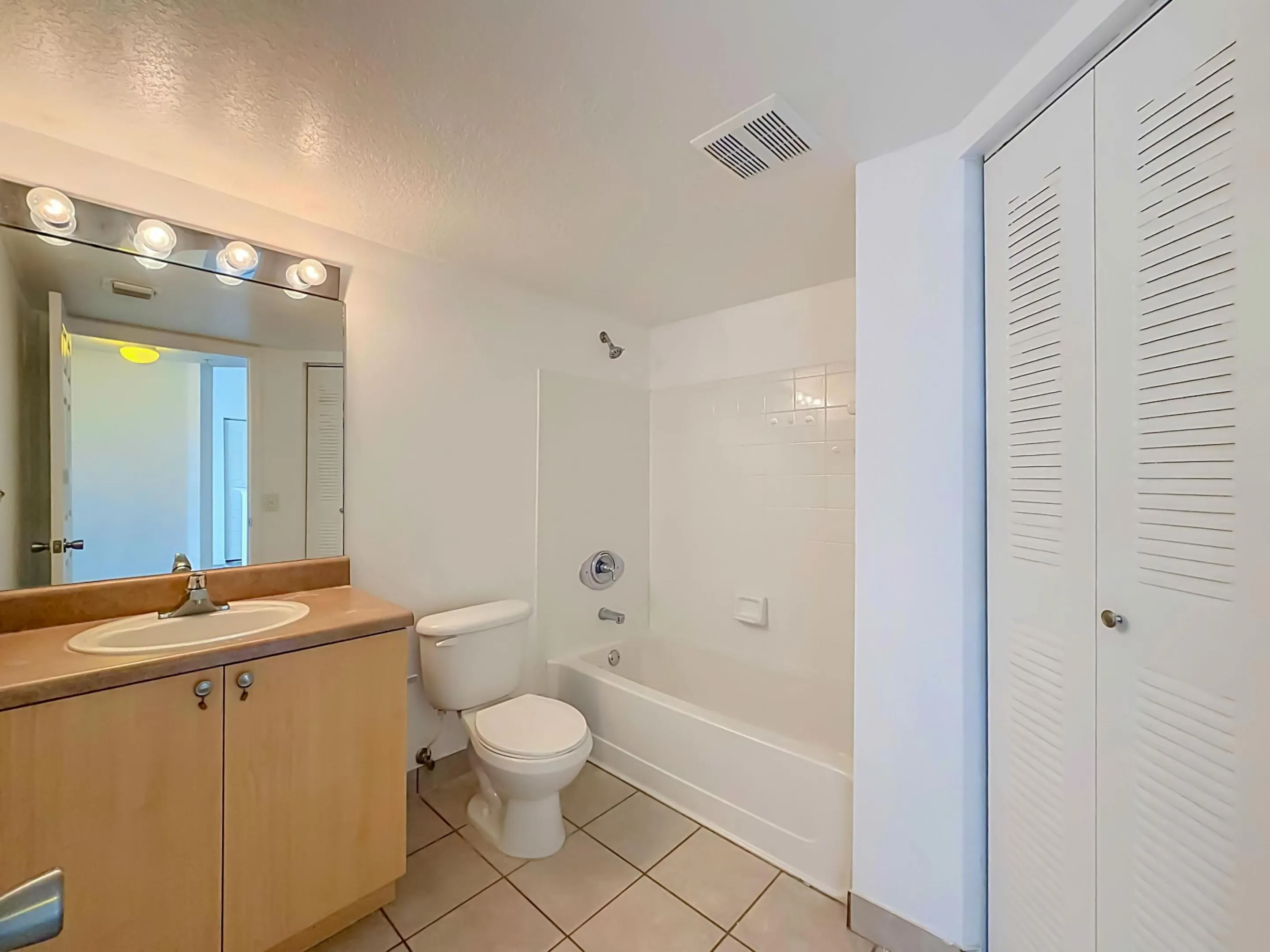 1119 Villa Circle-46