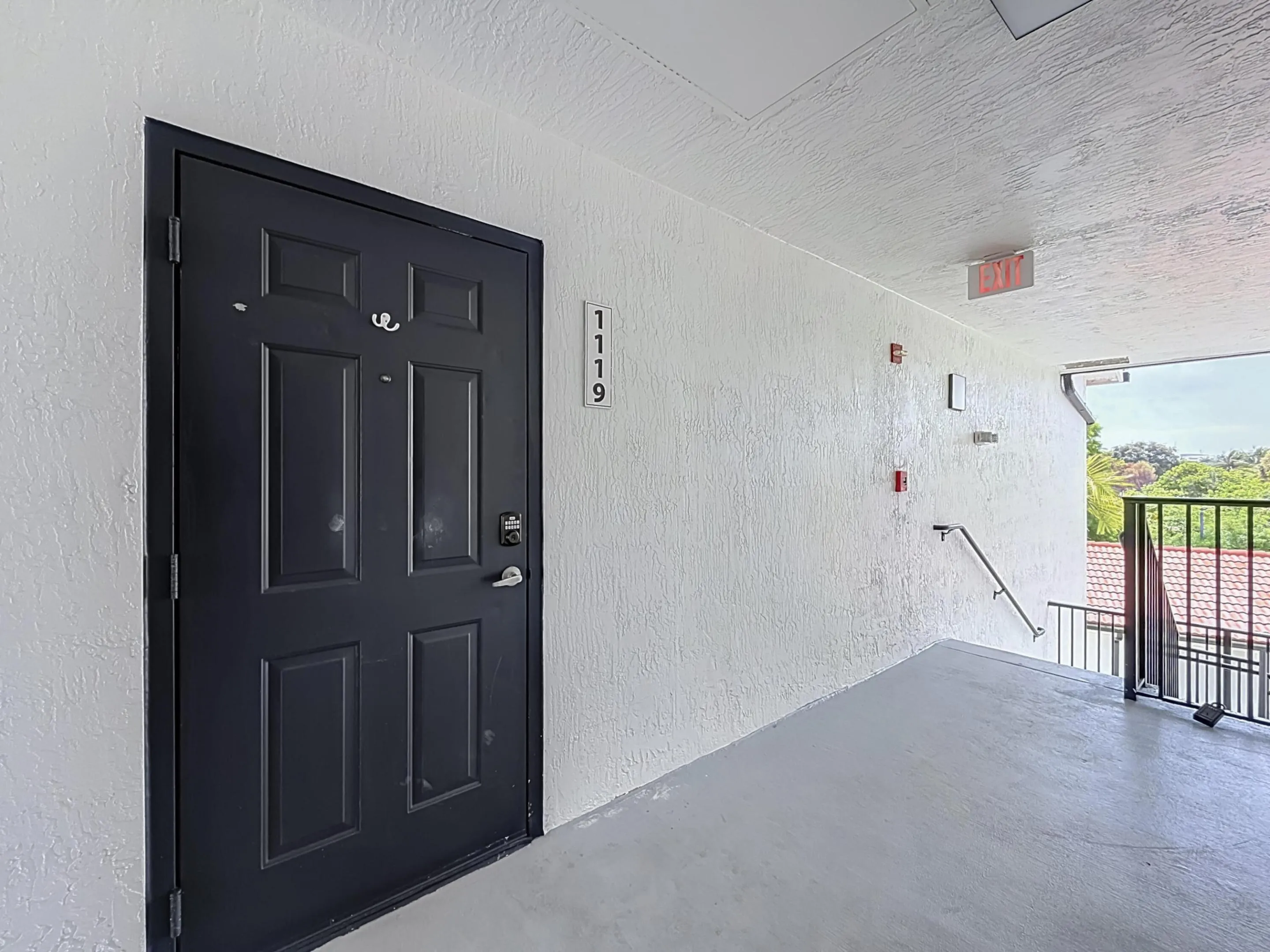 1119 Villa Circle-13