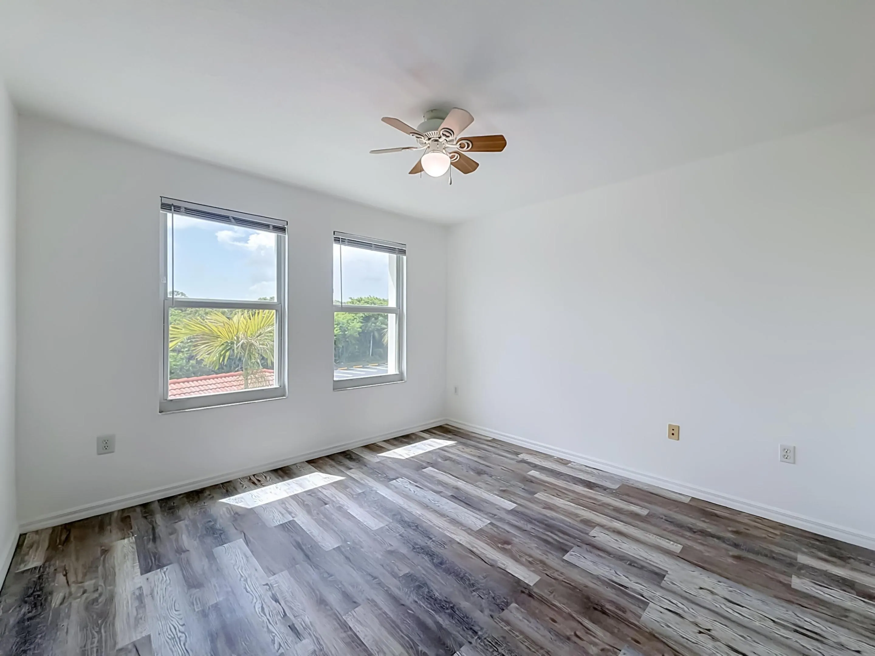 1119 Villa Circle-39