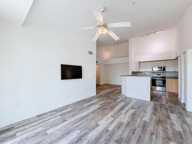 1119 Villa Circle-30
