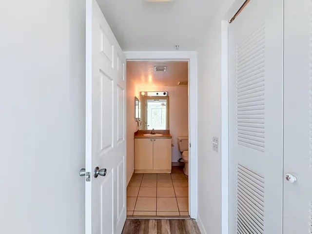 1119 Villa Circle-51