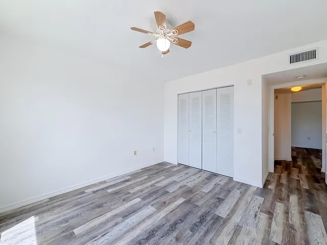1119 Villa Circle-42