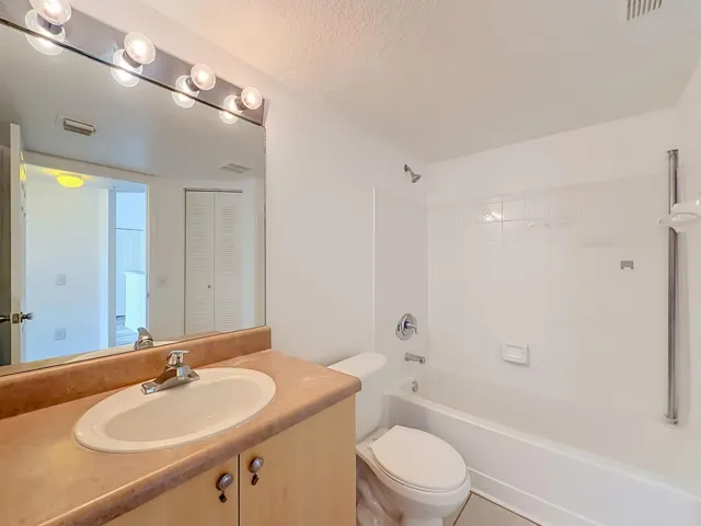 1119 Villa Circle-47
