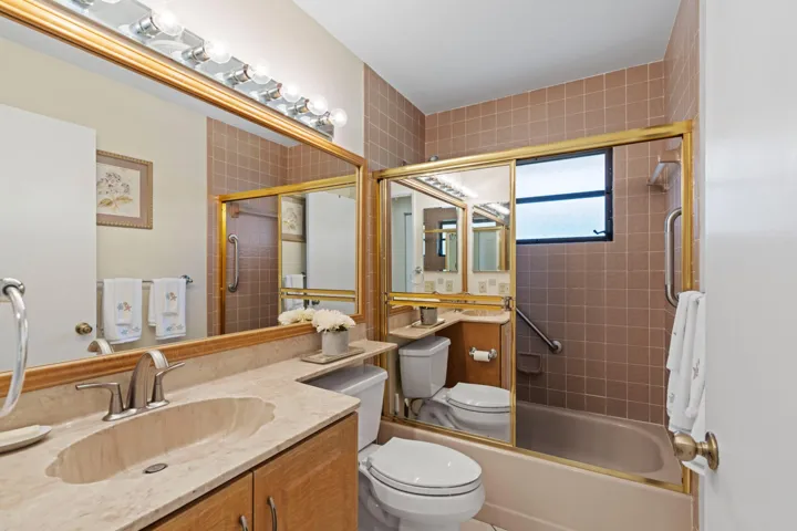 Bathroom (2)