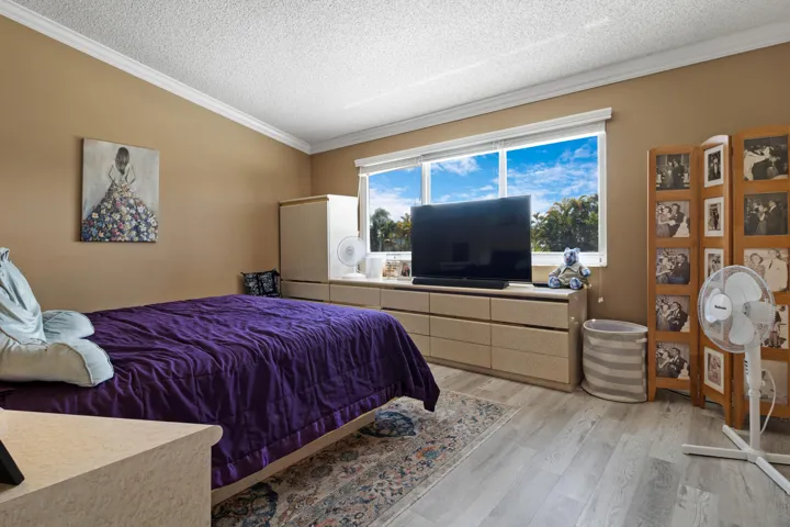AccuTour_02 5525-nw-54th-cir-022