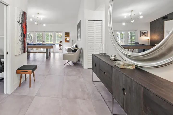 Spacious Entry
