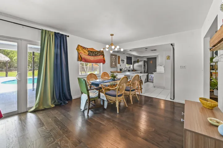 13 Dining room 02