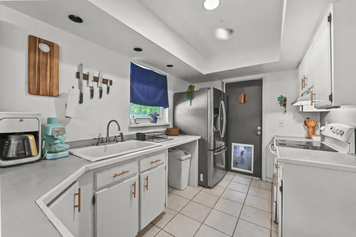 15 Kitchen 02