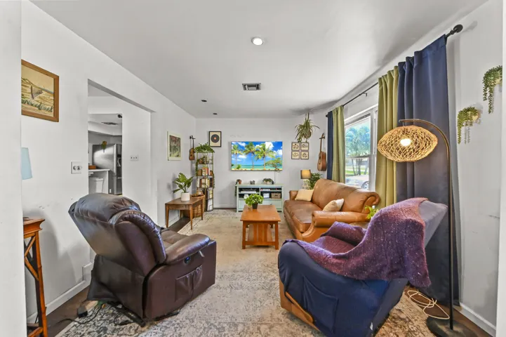 05 Living room 02