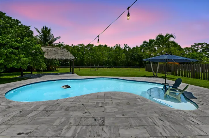 29-Pool-04_TW