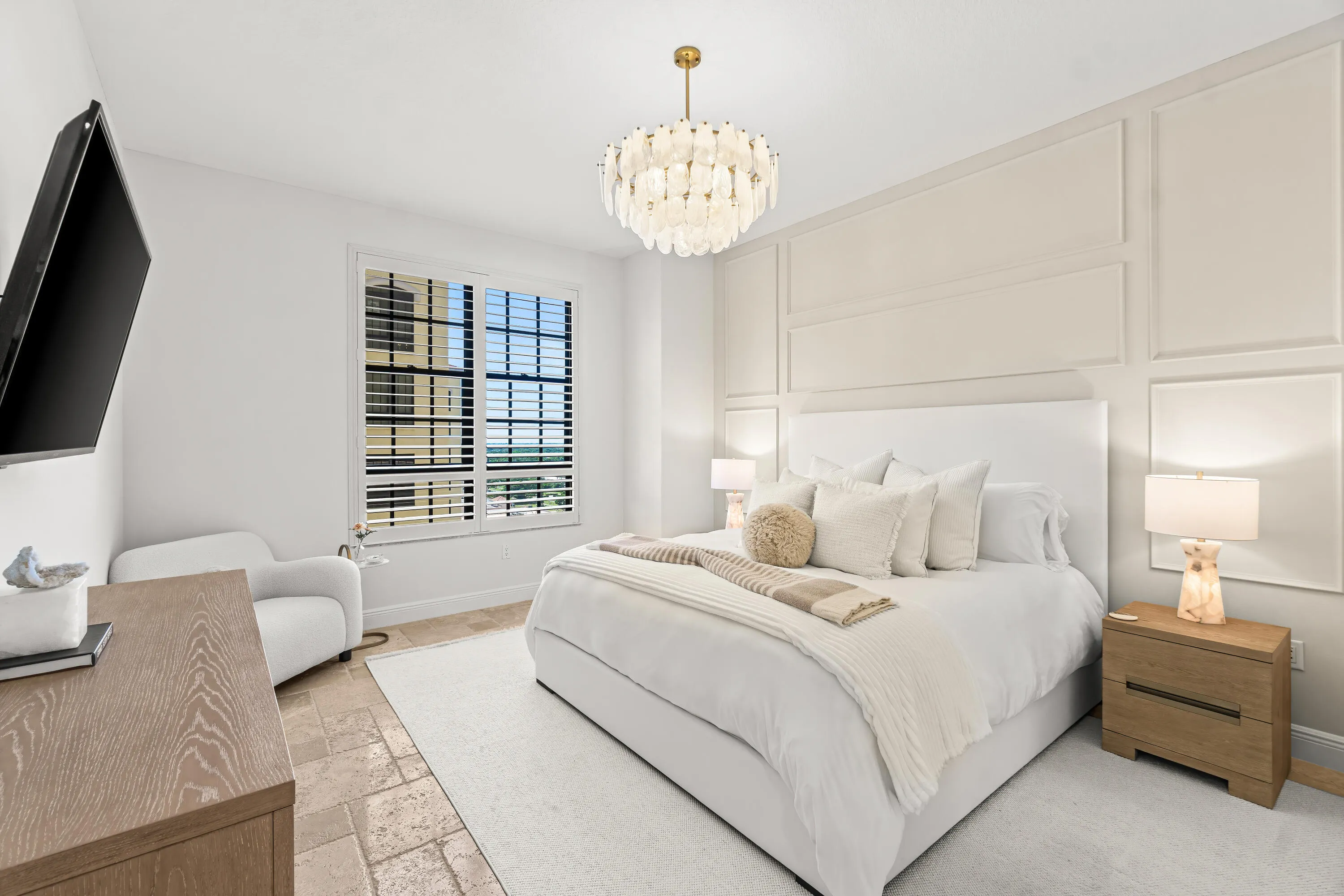 Designer Large Primary Bedroom Suite