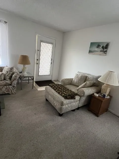 Living Roon, Front Entrance
