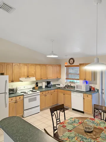 Kitchen.IMG_0990