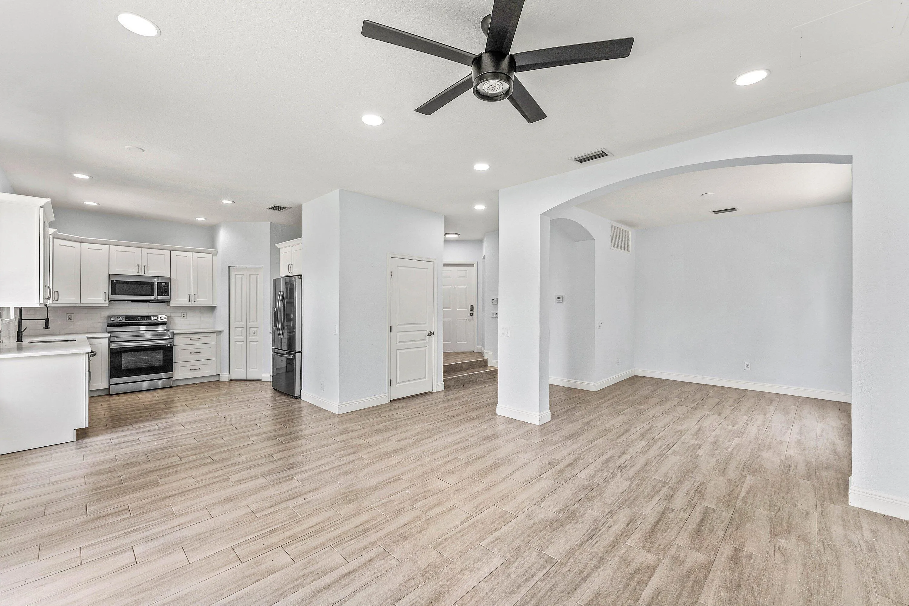 012-5477QueenshipCourt-Greenacres-FL-334
