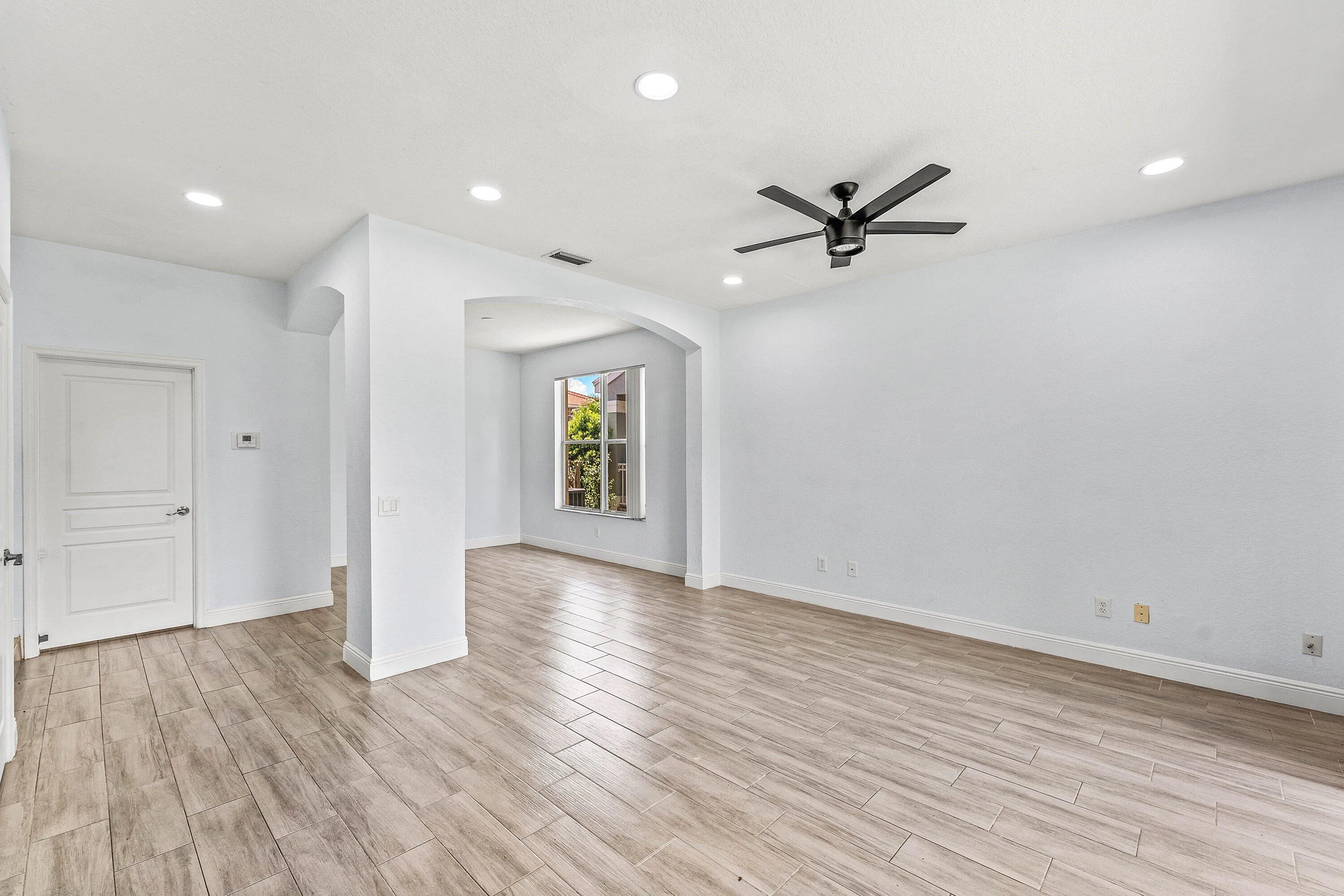 011-5477QueenshipCourt-Greenacres-FL-334