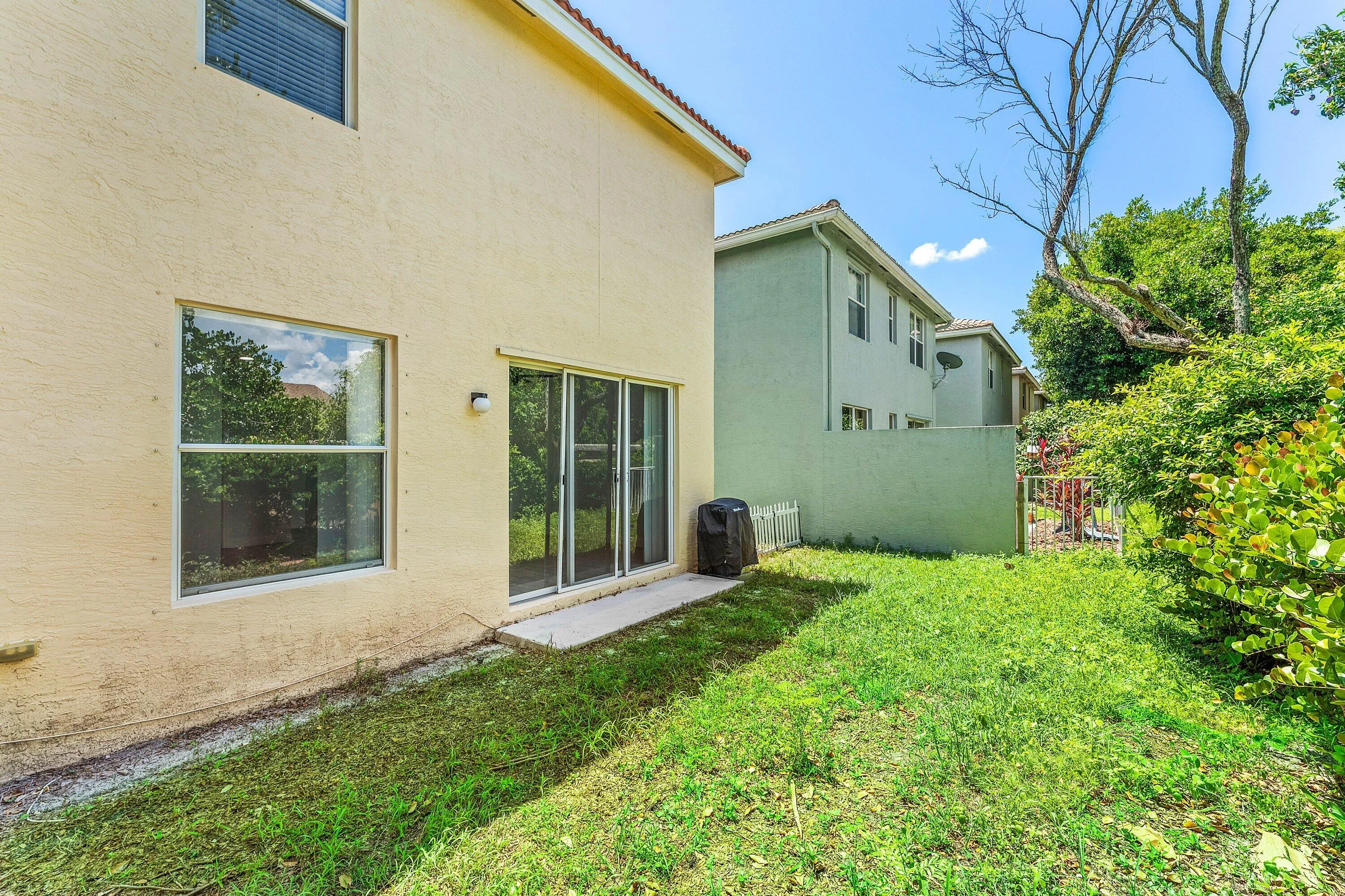 030-5477QueenshipCourt-Greenacres-FL-334
