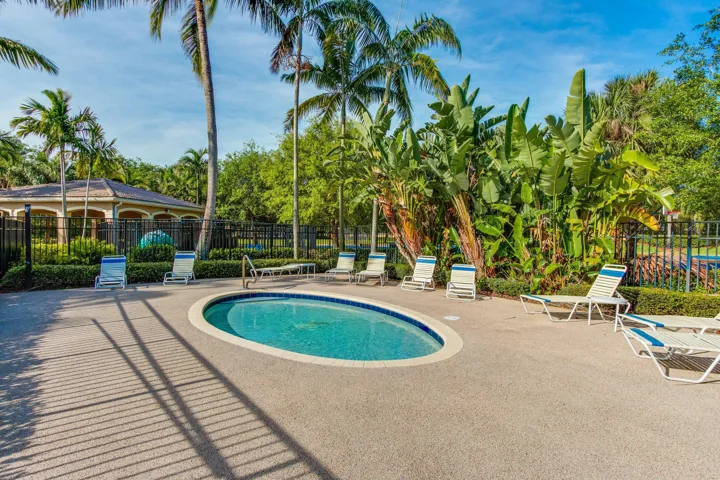 048-5477QueenshipCourt-Greenacres-FL-334