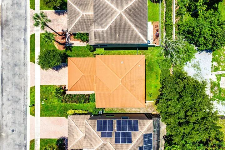 037-5477QueenshipCourt-Greenacres-FL-334