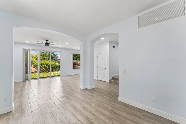 017-5477QueenshipCourt-Greenacres-FL-334