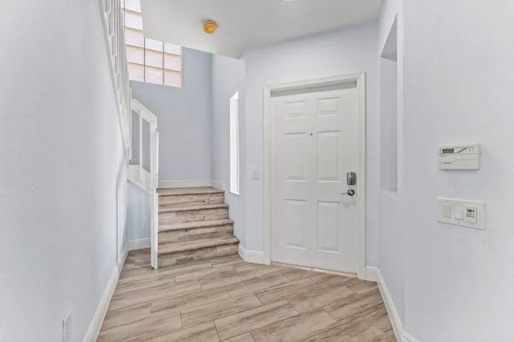 005-5477QueenshipCourt-Greenacres-FL-334