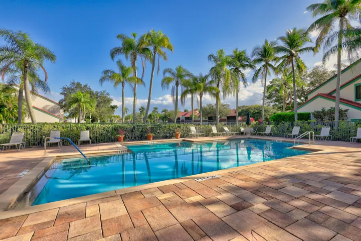 LEXINGTON POOL