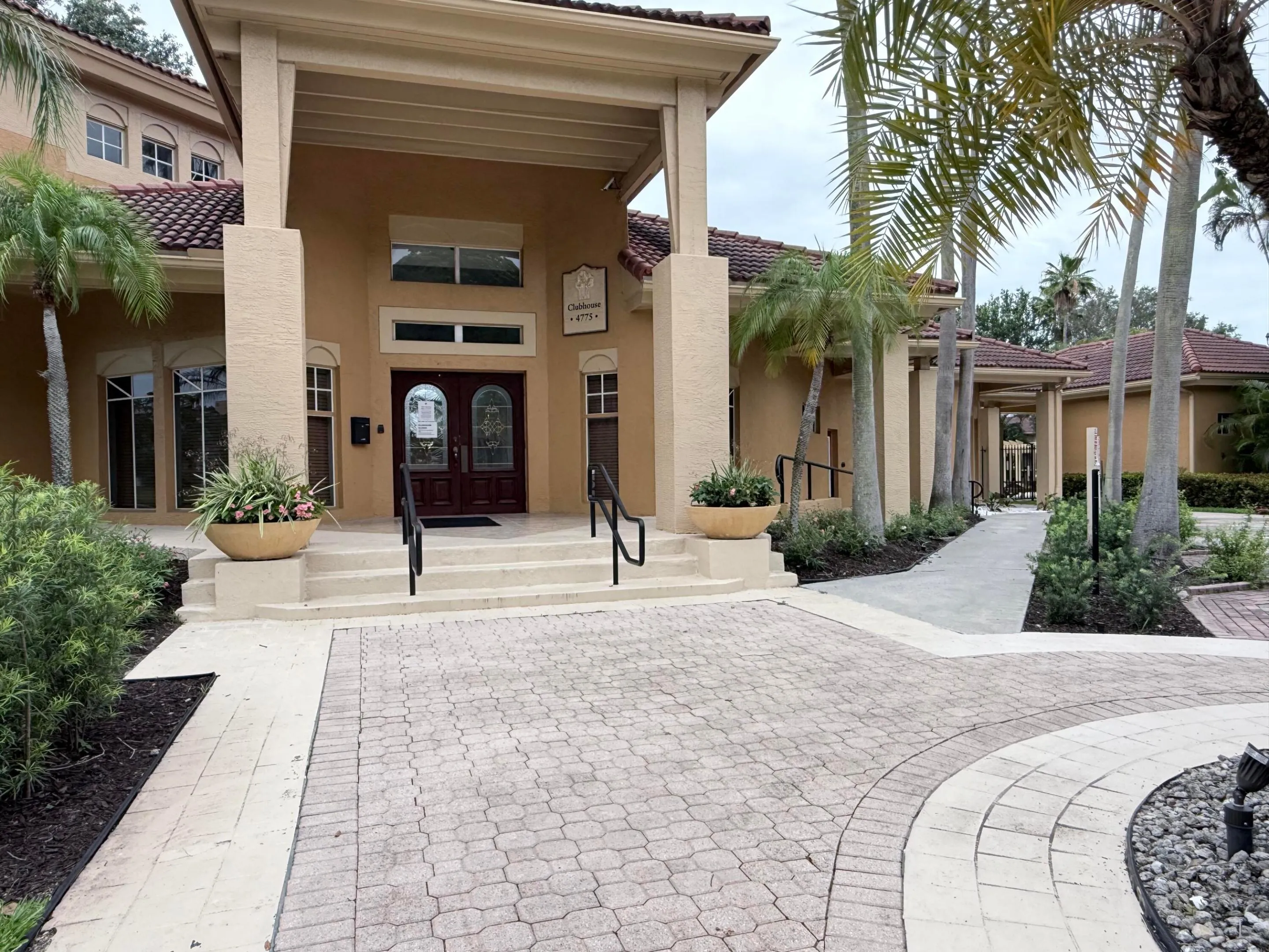 clubhouseview-H