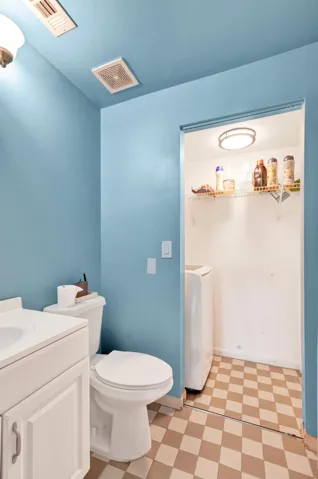2nd bathroom